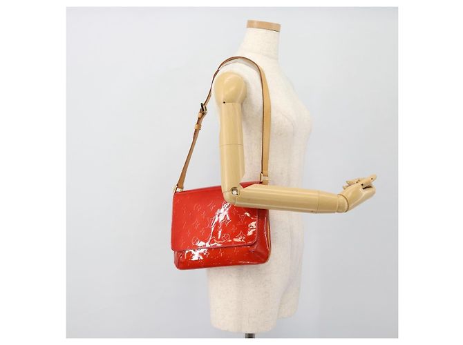 LOUIS VUITTON Monogram Vernis Thompson Street Bag Red Rouge M91094 - vista 22