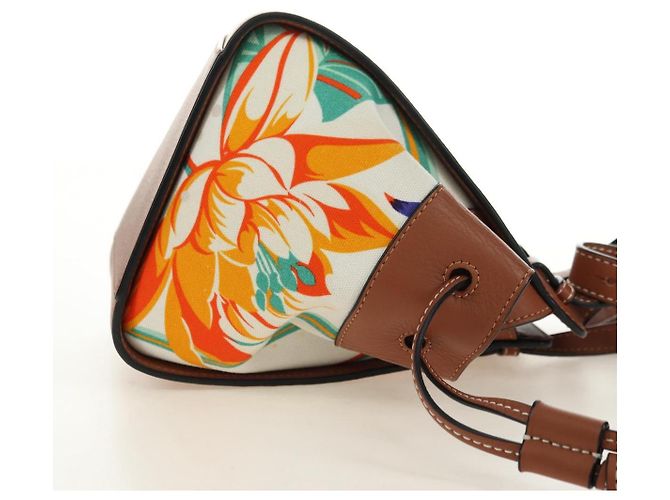 LOEWE Anagram Mini Hammock Drawstring Bag Leather 2way Brown - vista 5