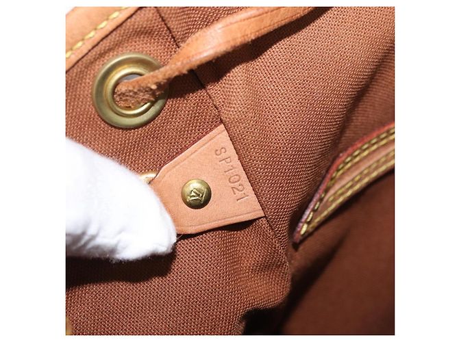 LOUIS VUITTON Monogram Montsouris MM Backpack M51136 LV - vista 12