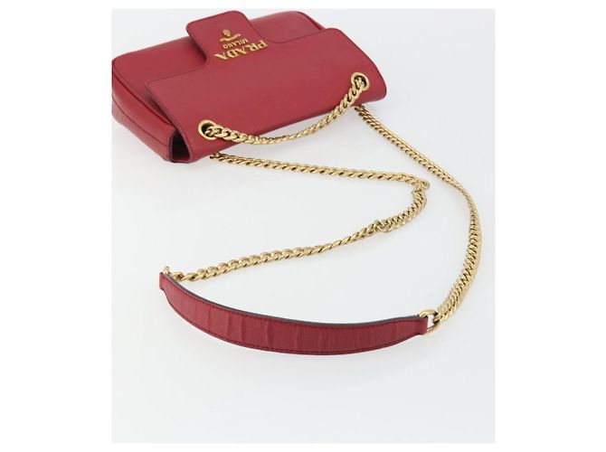 PRADA Chain Shoulder Bag Safiano Leather Red Gold - vista 8