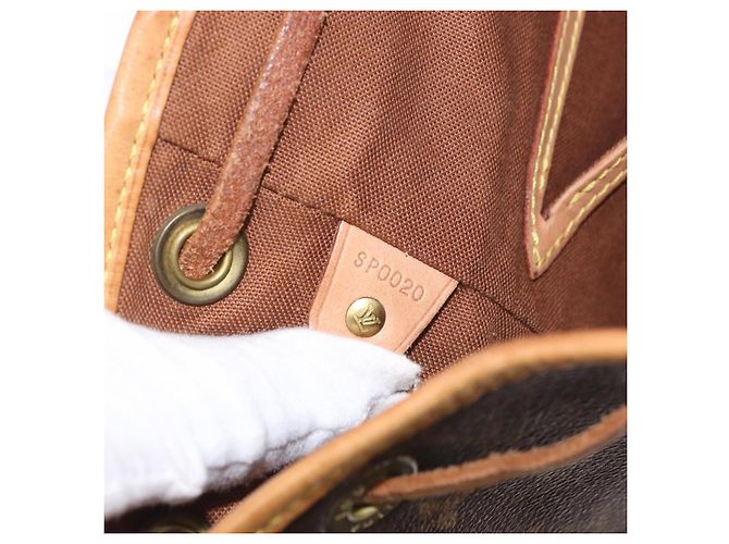 LOUIS VUITTON Monogram Montsouris MM Backpack M51136 LV - vista 12