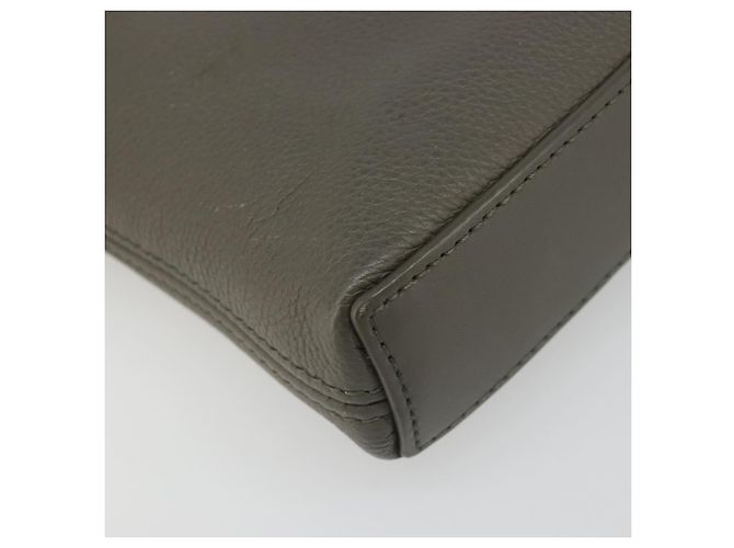 LOUIS VUITTON Takeoff Pouch Clutch Bag Leather Gray M81735 LV - vista 14