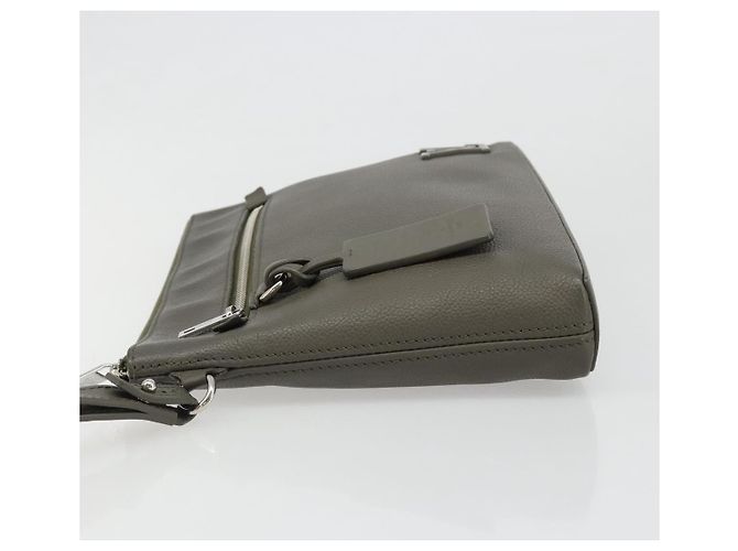 LOUIS VUITTON Takeoff Pouch Clutch Bag Leather Gray M81735 LV - vista 4