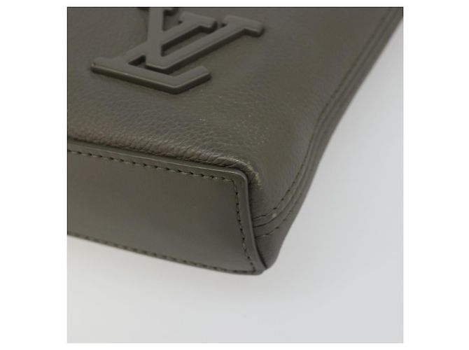 LOUIS VUITTON Takeoff Pouch Clutch Bag Leather Gray M81735 LV - vista 7