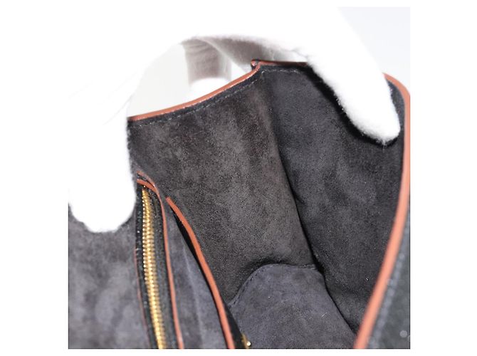 Miu Miu Shoulder Bag Leather Black Gold - vista 21