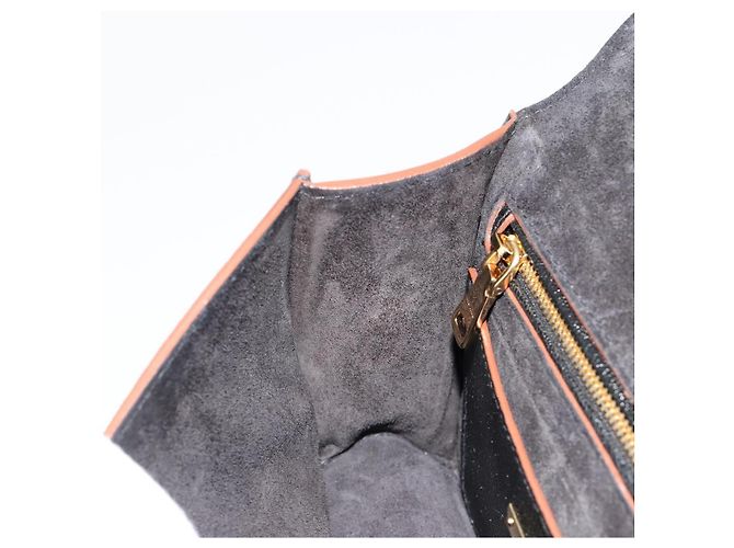 Miu Miu Shoulder Bag Leather Black Gold - vista 22