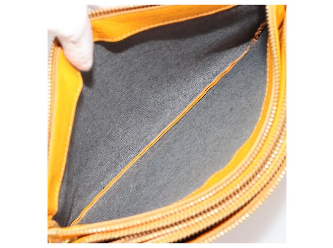 Céline CELINE Trio Shoulder Bag Leather Yellow Gold - vista 10