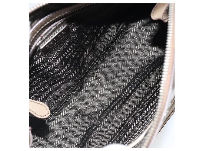 PRADA Hand Bag Patent leather Beige Silver - vista 10
