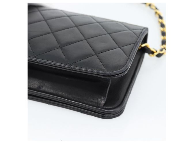 CHANEL Matelasse Chain Shoulder Bag Lamb Skin Black Gold CC - vista 17