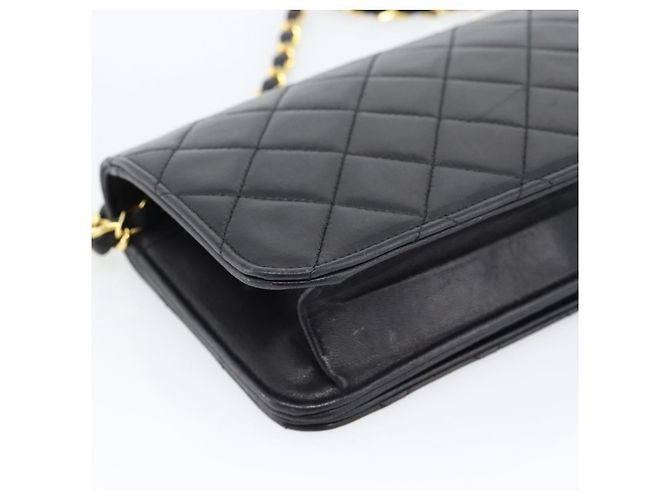CHANEL Matelasse Chain Shoulder Bag Lamb Skin Black Gold CC - vista 18