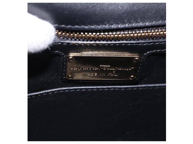 Salvatore Ferragamo Vala Chain Shoulder Bag Suede 2way Black Gold - vista 20