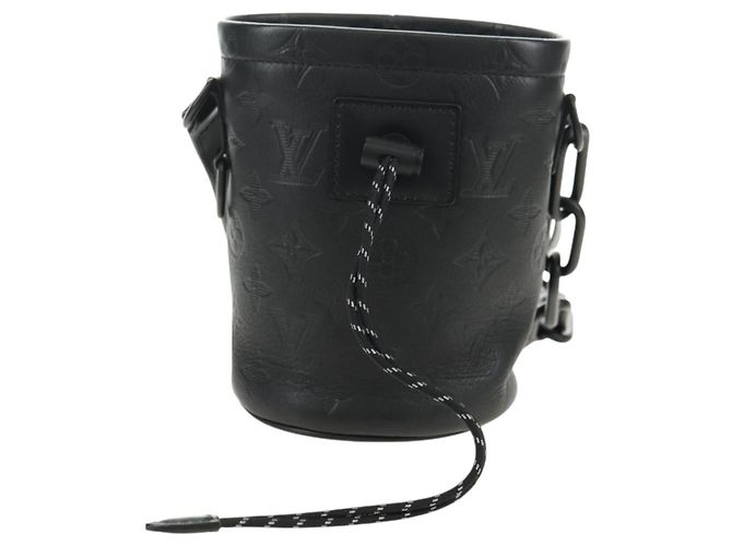 LOUIS VUITTON Monogram Shadow Chalk Nanobag Bag Black M44628 LV - vista 13