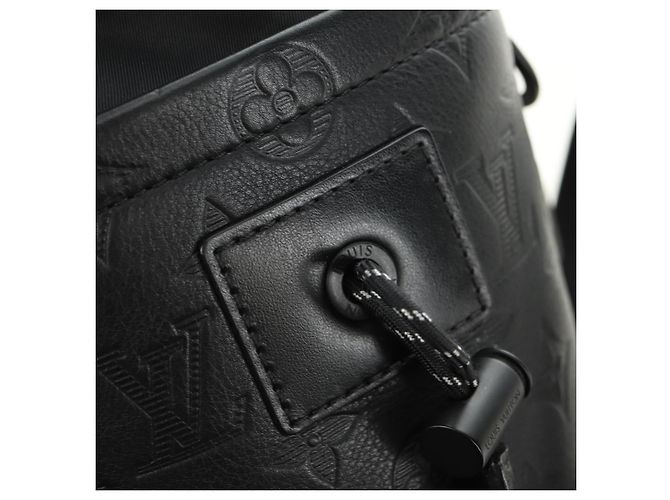 LOUIS VUITTON Monogram Shadow Chalk Nanobag Bag Black M44628 LV - vista 21