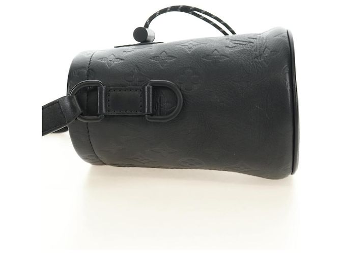 LOUIS VUITTON Monogram Shadow Chalk Nanobag Bag Black M44628 LV - vista 3