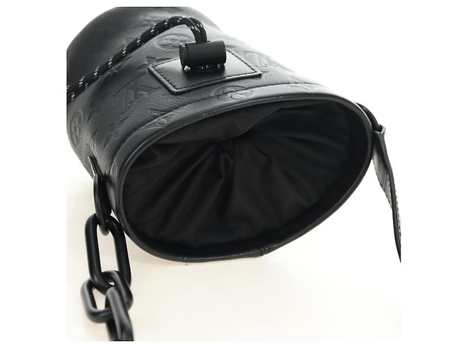 LOUIS VUITTON Monogram Shadow Chalk Nanobag Bag Black M44628 LV - vista 6