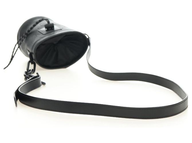 LOUIS VUITTON Monogram Shadow Chalk Nanobag Bag Black M44628 LV - vista 7