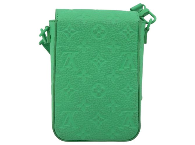 LOUIS VUITTON Lock Vertical Wearable Wallet M81525 - vista 2