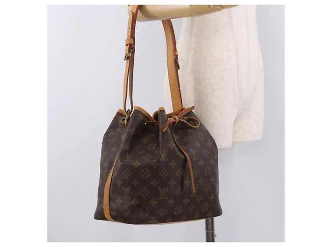 LOUIS VUITTON Monogram Petit Noe Shoulder Bag M42226 LV - vista 21