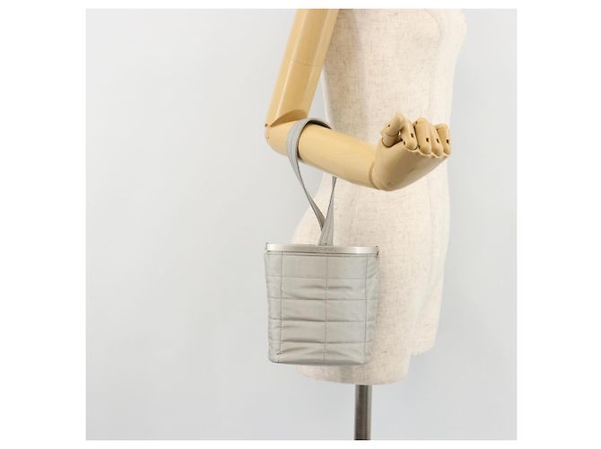 CHANEL Choco Bar Hand Pouch Nylon Silver CC - vista 23