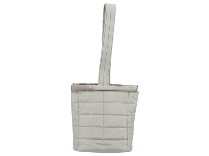 CHANEL Choco Bar Hand Pouch Nylon Silver CC - vista 3