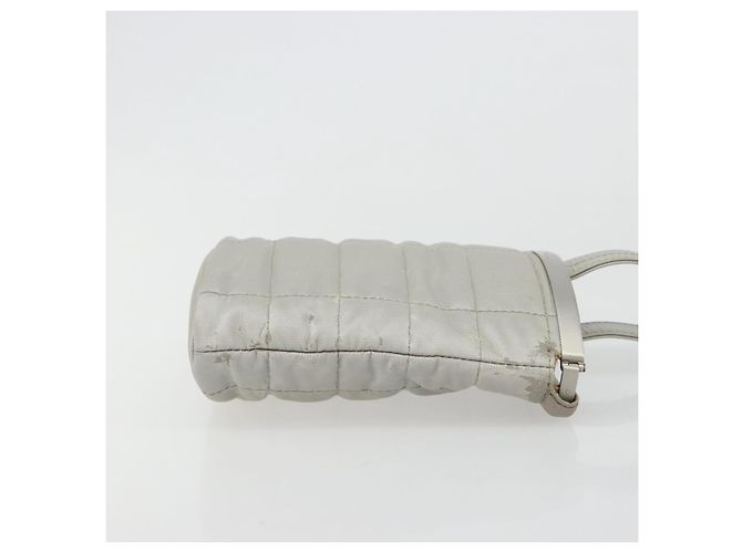 CHANEL Choco Bar Hand Pouch Nylon Silver CC - vista 4