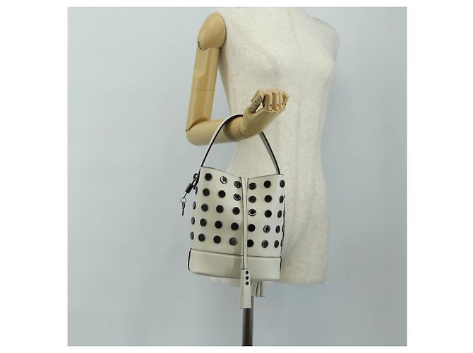 LOUIS VUITTON Odas Shoulder Bag Calf Skin White M94563 LV - vista 21