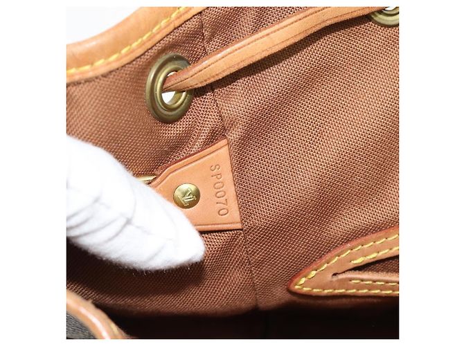 LOUIS VUITTON Monogram Montsouris MM Backpack M51136 LV - vista 22