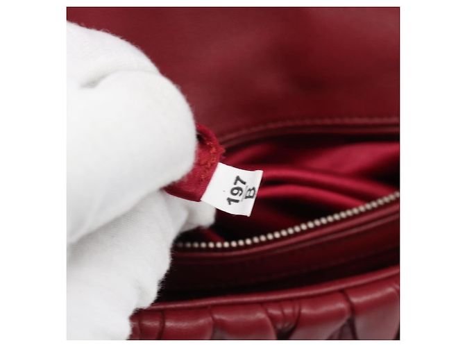 Miu Miu Matelasse Chain Shoulder Bag Leather Red Silver - vista 11