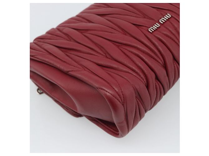 Miu Miu Matelasse Chain Shoulder Bag Leather Red Silver - vista 17