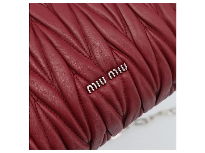 Miu Miu Matelasse Chain Shoulder Bag Leather Red Silver - vista 18