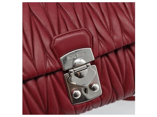 Miu Miu Matelasse Chain Shoulder Bag Leather Red Silver - vista 19
