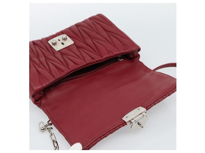 Miu Miu Matelasse Chain Shoulder Bag Leather Red Silver - vista 20