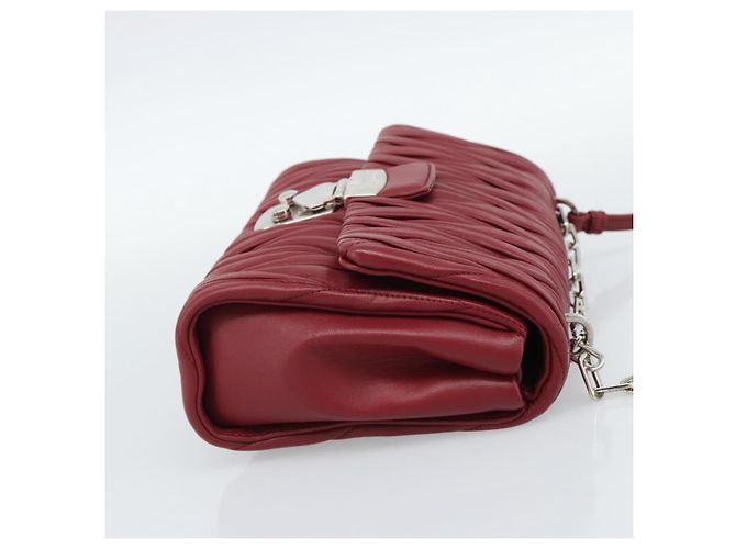 Miu Miu Matelasse Chain Shoulder Bag Leather Red Silver - vista 4