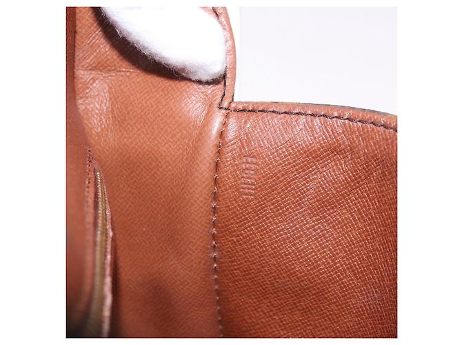 LOUIS VUITTON Monogram Saint Cloud GM Shoulder Bag M51242 LV - vista 12