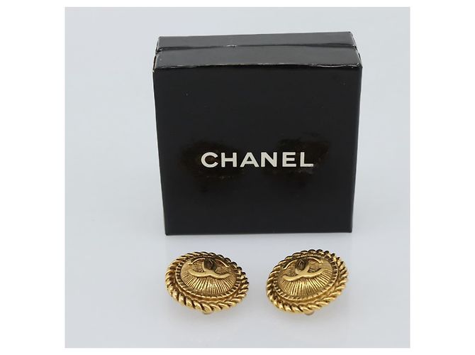 CHANEL COCO Mark Earring Metal Gold Tone CC - vista 12