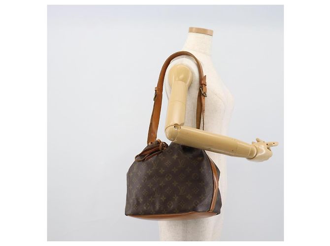 LOUIS VUITTON Monogram Petit Noe Shoulder Bag M42226 LV - vista 18
