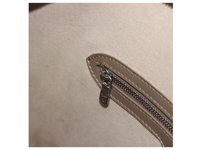 LOUIS VUITTON Epi Lussac Shoulder Bag Gray pepper M5228C LV - vista 21