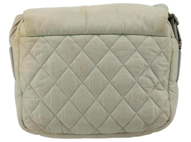 CHANEL Bolso de Hombro Cococoon Nylon Gris Plata CC - vista 2