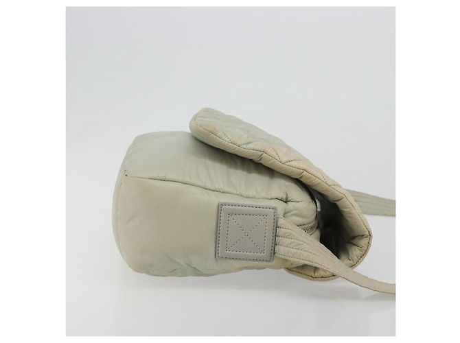 CHANEL Bolso de Hombro Cococoon Nylon Gris Plata CC - vista 3