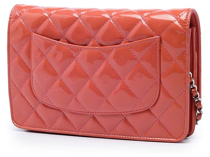 Borsa a tracolla Chanel CC matelassé in vernice rosa Wallet on Chain - vista 2