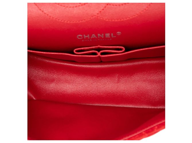 Borsa a tracolla Chanel Reissue 2.55 Double Flap 225 in camoscio matelassé rosso - vista 4