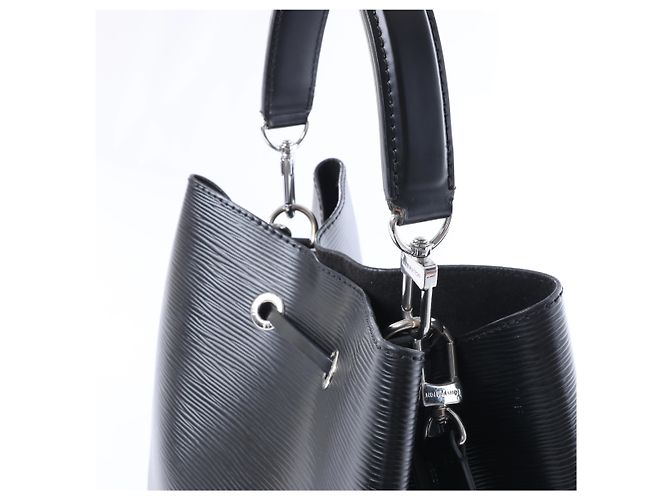Borsa a tracolla Louis Vuitton NeoNoe in pelle Epi nera M54366 Nero - vista 5