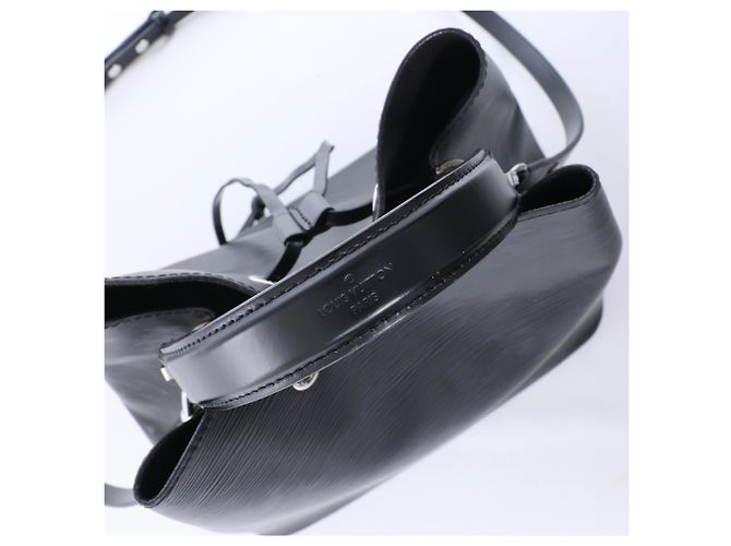 Borsa a tracolla Louis Vuitton NeoNoe in pelle Epi nera M54366 Nero - vista 6