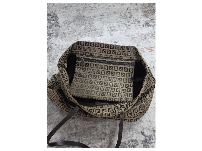Borsa Fendi Roll Bag in tela monogram marrone - vista 9