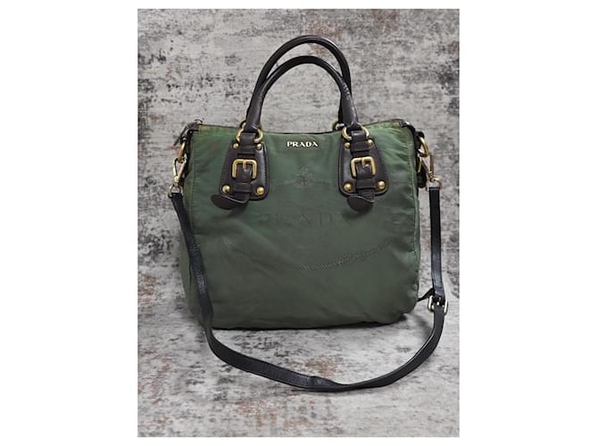 Prada Borsa in nylon verde e pelle - vista 2