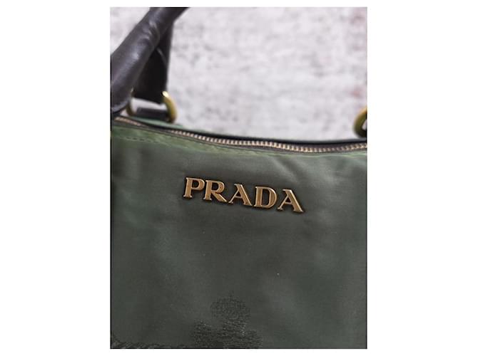 Prada Borsa in nylon verde e pelle - vista 3