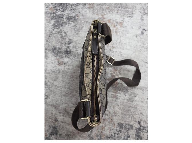 Gucci Sacoche en Toile GG Supreme Beige - vue 10