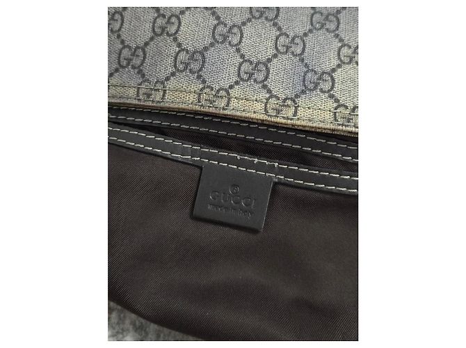 Gucci Sacoche en Toile GG Supreme Beige - vue 13