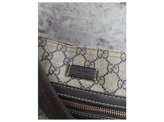 Gucci Sacoche en Toile GG Supreme Beige - vue 2