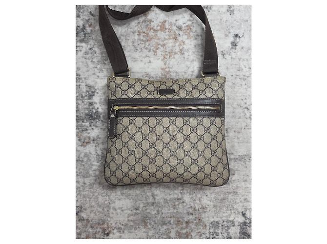 Gucci Sacoche en Toile GG Supreme Beige - vue 4